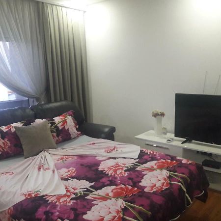 Apartments Dzan Улцин Екстериор снимка