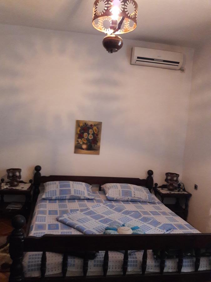 Apartments Dzan Улцин Екстериор снимка