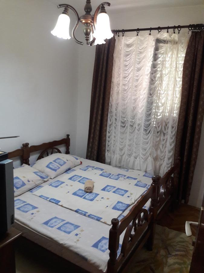 Apartments Dzan Улцин Екстериор снимка